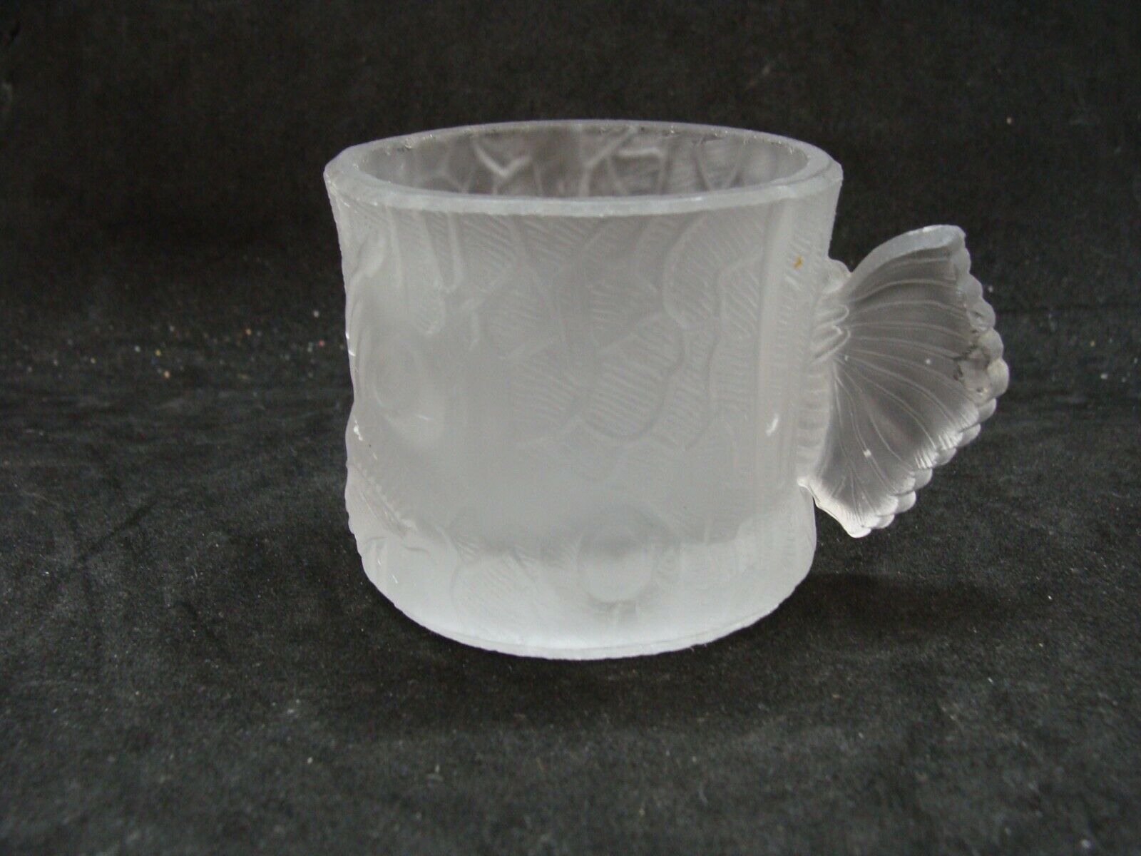Eapg   Frosted Butterfly On Log Mug
